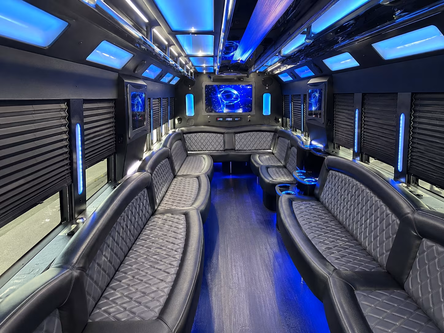Rio Rancho Birthday, Sweet 16, & Quinceañera Transportation party bus exterior