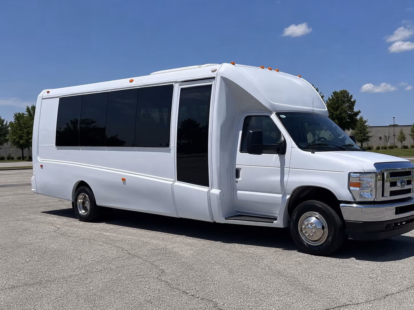 Rio Rancho Birthday, Sweet 16, & Quinceañera Transportation party bus exterior